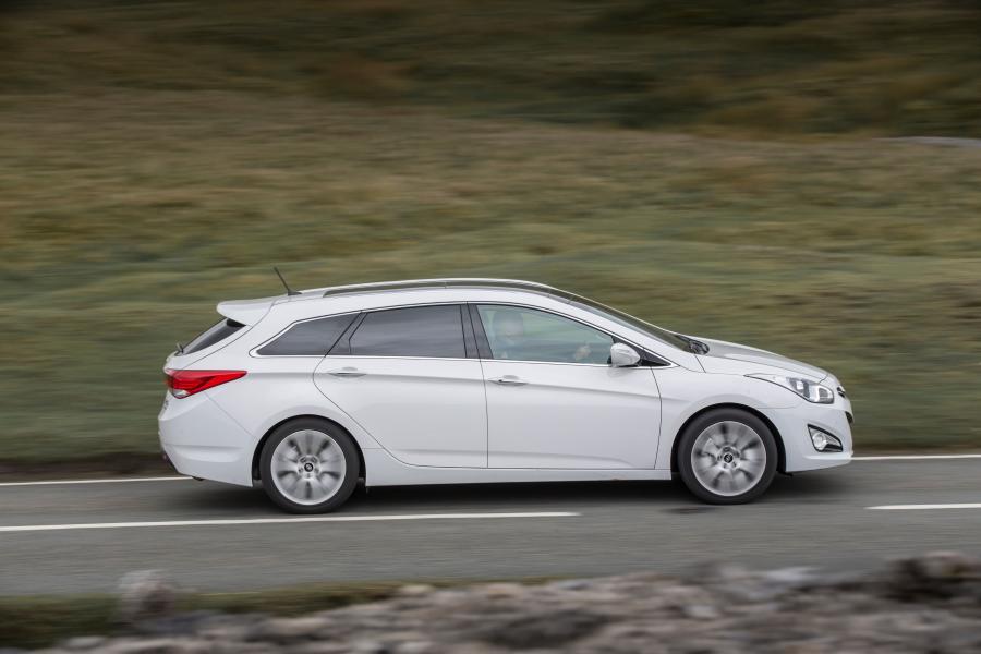  Hyundai i40 Tourer 2014 года  (UK) (фото 17 из 73)